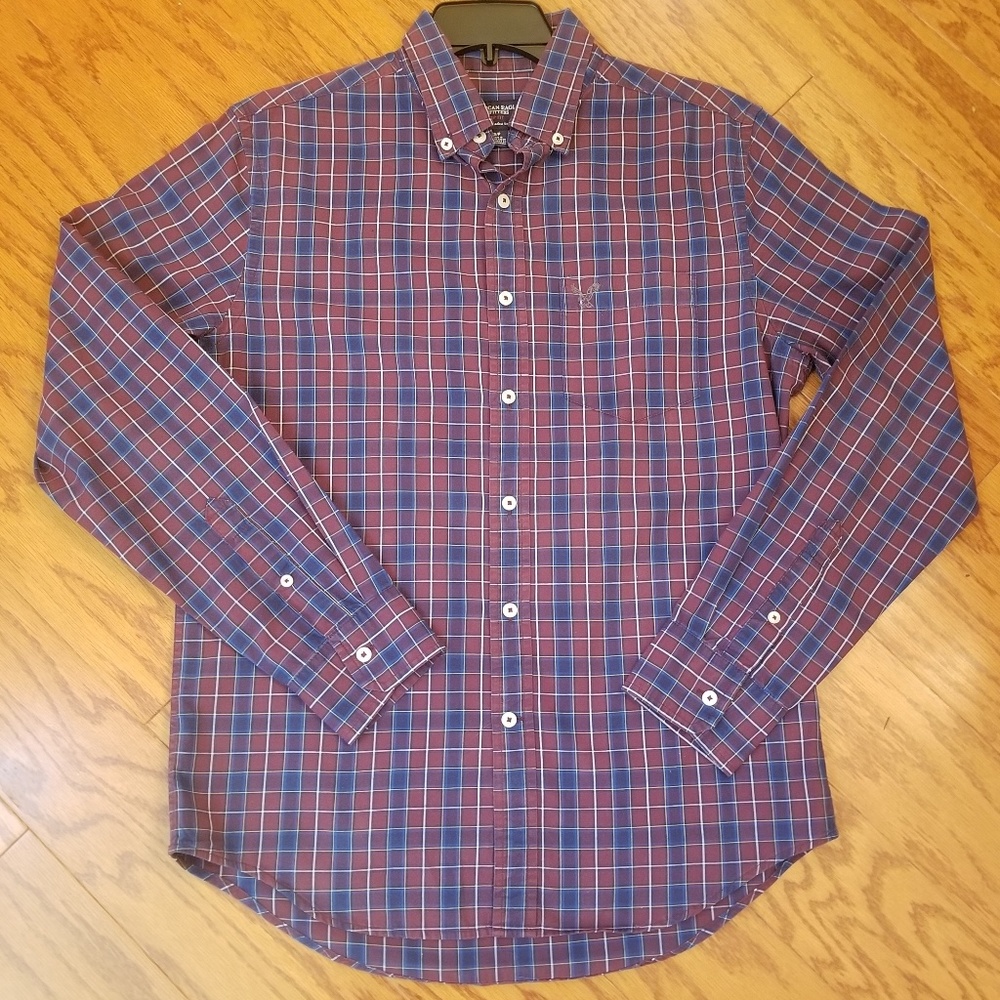 S American Eagle mens plaid button up shirt